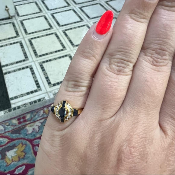 18k Yellow Gold Diamond & Sapphire Ring - Picture 5 of 10